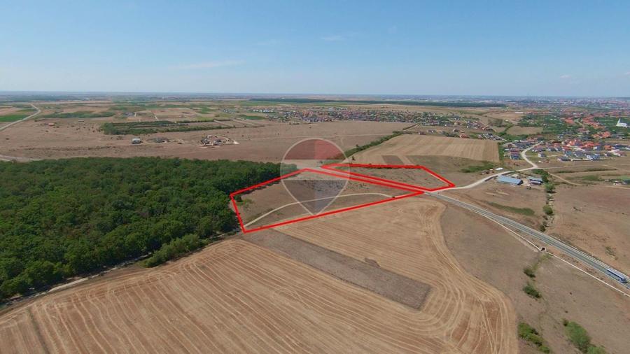 Teren Construcții intravilan de 16144 mp, în Exterior Sud
