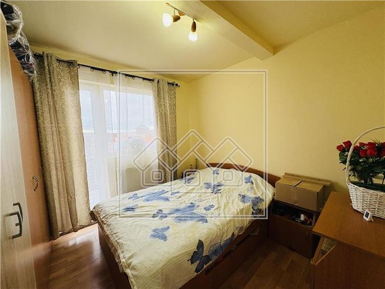 Apartament cu 3 camere decomandat în Terezian