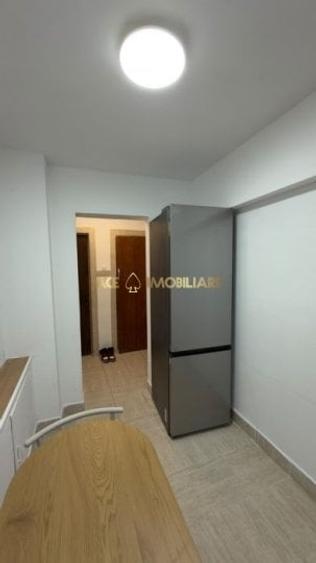 Apartament cu 2 camere semidecomandat, mobilat în Berceni