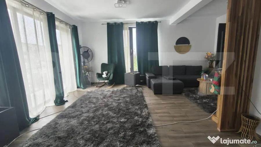 Casă cu 6 camere cu Teren 295 Mp în Central