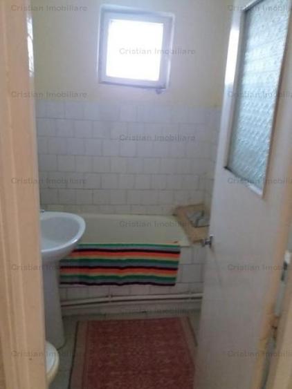 Apartament cu 3 camere decomandat în Apollo