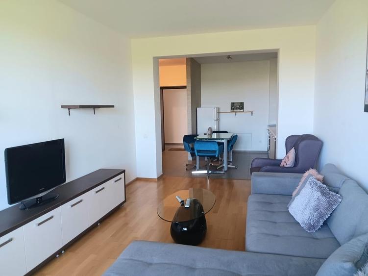 Apartament cu 2 camere semidecomandat în Băneasa