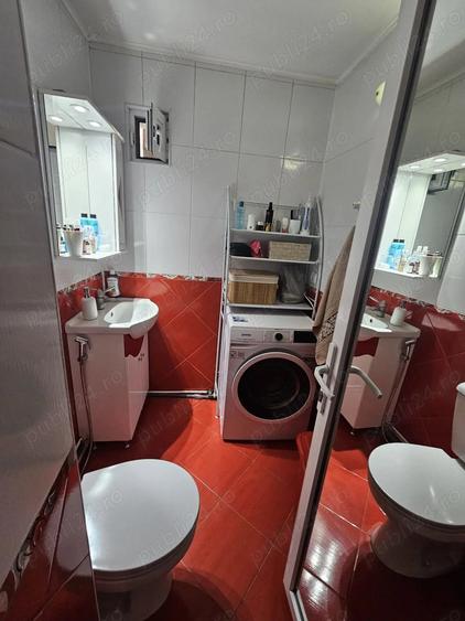 Apartament cu 4 camere decomandat în Central