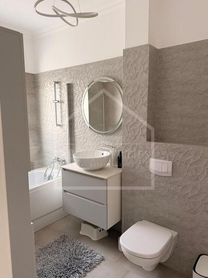 Apartament cu 3 camere decomandat, mobilat în Sisești