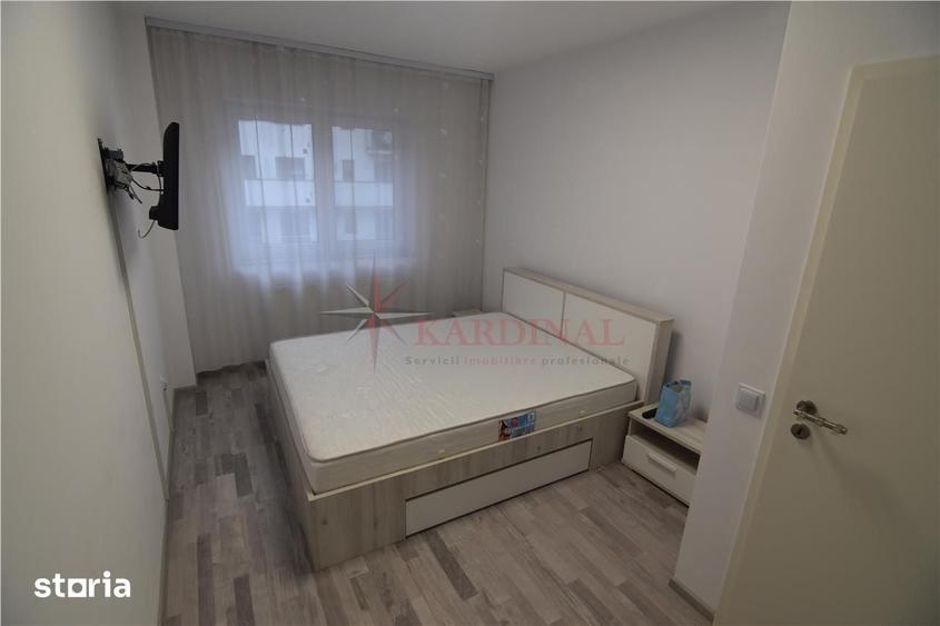 Apartament cu 3 camere în Tractorul