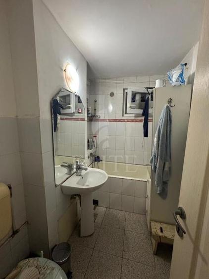 Apartament cu 3 camere semidecomandat în Gheorgheni