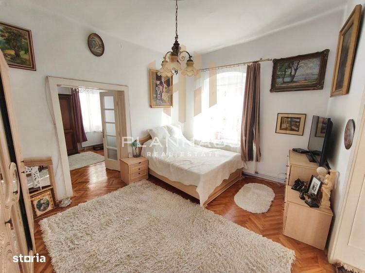 Casă cu 4 camere în Central