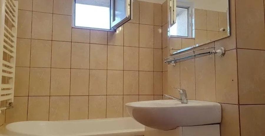 Apartament cu 3 camere decomandat, mobilat în Victoriei