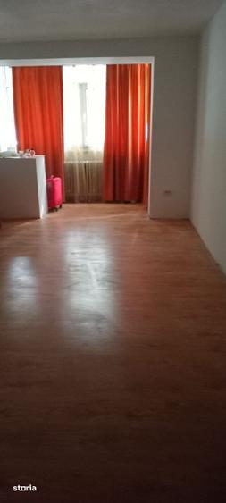 Apartament cu 2 camere decomandat în George Enescu