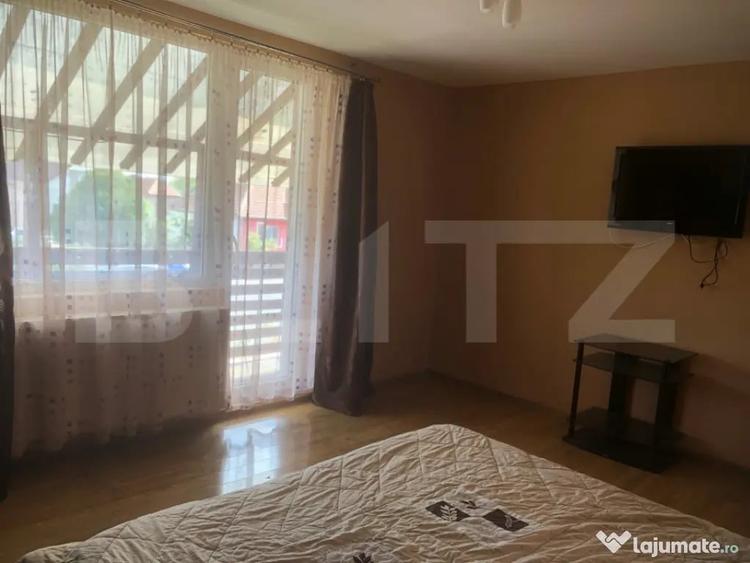 Casă cu 5 camere cu Teren 3000 Mp în Botiz