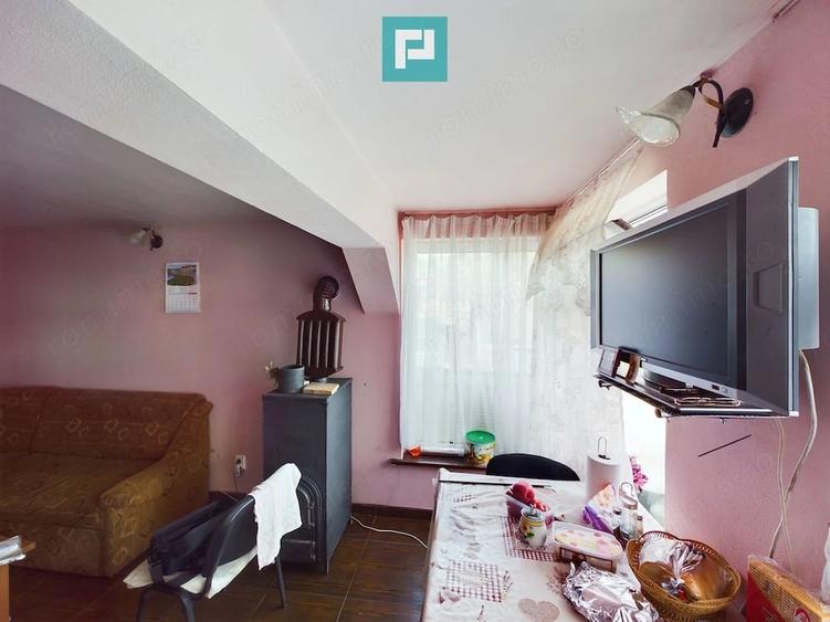 Casă cu 2 camere cu Teren 456 Mp în Ghioroc