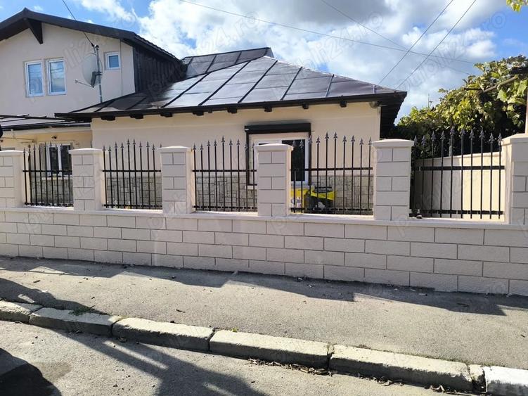 Casă cu 6 camere cu Teren 647 Mp în Central