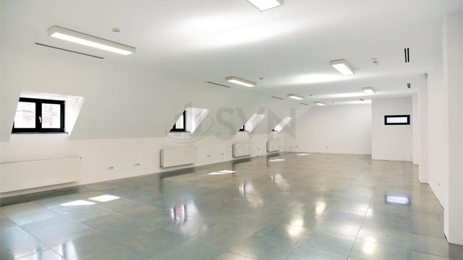 Casă individuală cu 3 camere cu Canalizare în P-ța Romană