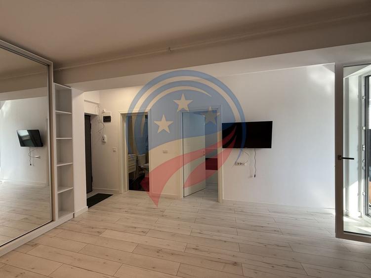 Apartament cu 2 camere semidecomandat, mobilat în 1 Mai