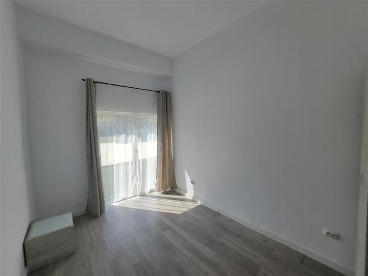 Apartament cu 3 camere semidecomandat, mobilat în Dâmbul Rotund