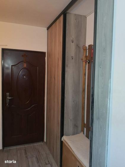 De vanzare apartament cu 3 camere - 1