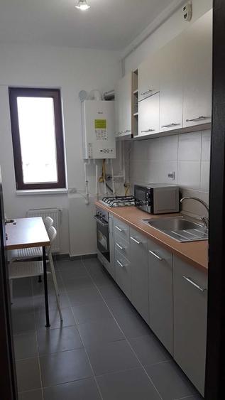Garsonieră decomandată în Central