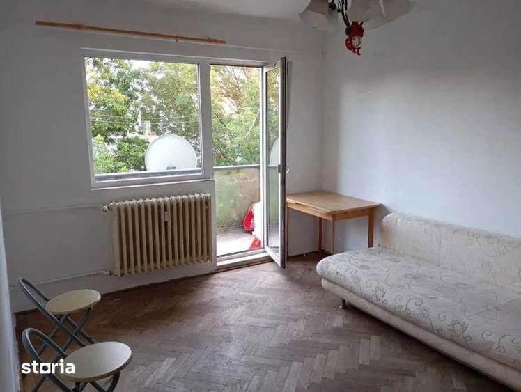 2 camere, Cameliei - 1