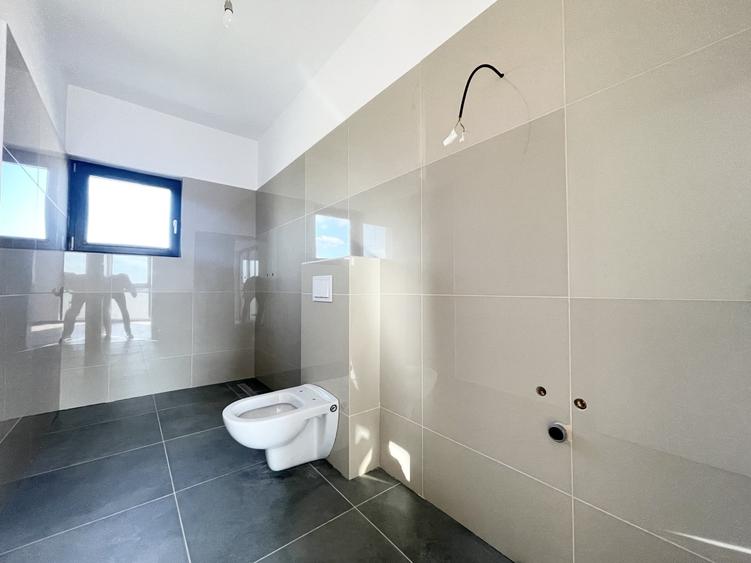 Duplex cu 5 camere cu Canalizare în Moșnița Nouă