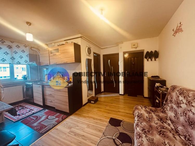 Apartament cu 2 camere decomandat în Precista
