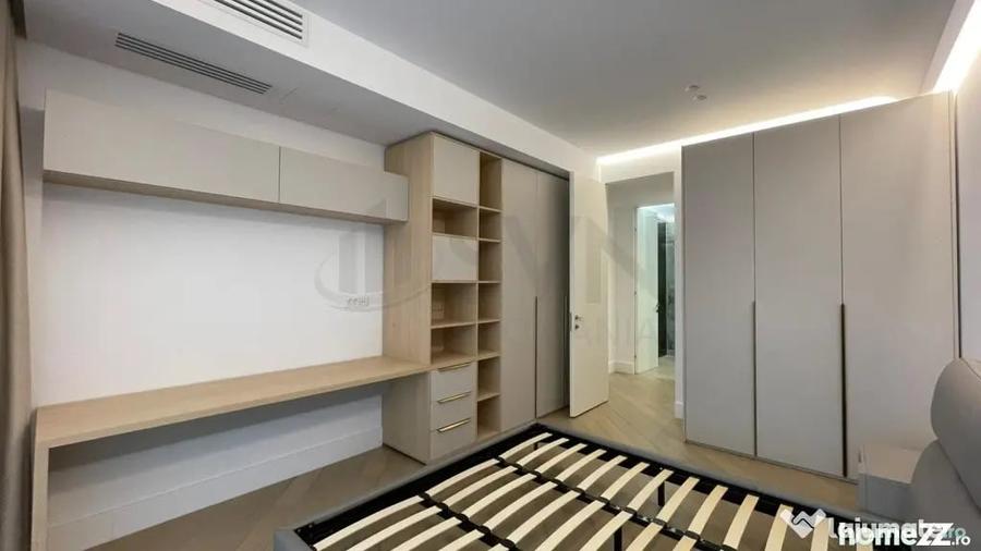 Apartament cu 3 camere semidecomandat în Iancu Nicolae