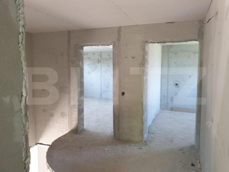 Casă individuală cu 6 camere cu Teren 1000 Mp în Tărtășești