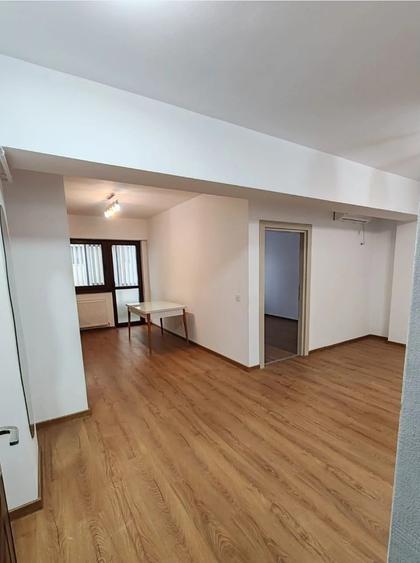 Apartament cu 2 camere semidecomandat în Nicolina