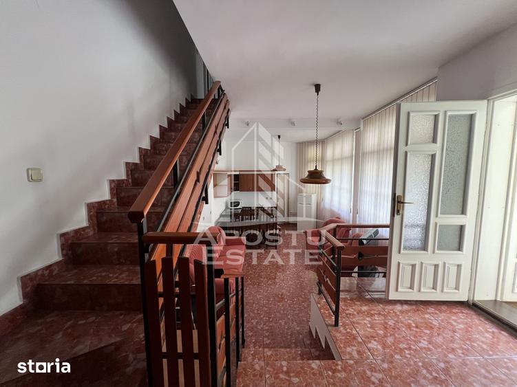 Apartament cu 4 camere în Central