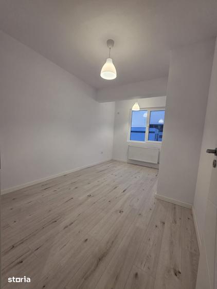 Casă cu 4 camere cu Teren 272 Mp în Dobroești