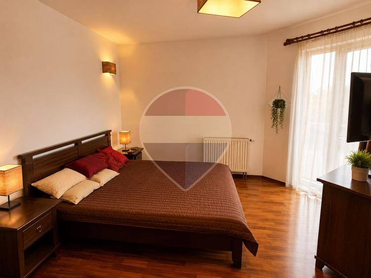 Apartament cu 3 camere semidecomandat, mobilat în P-ta Presei Libere