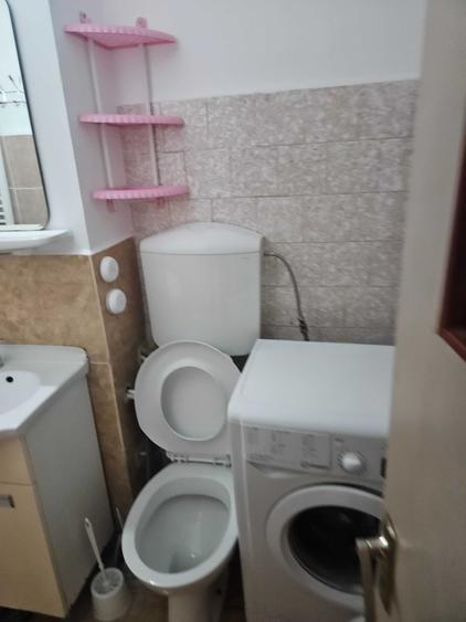 Apartament cu 2 camere decomandat în 1 Mai