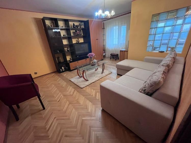 Apartament cu 4 camere decomandat, mobilat în Brazda lui Novac