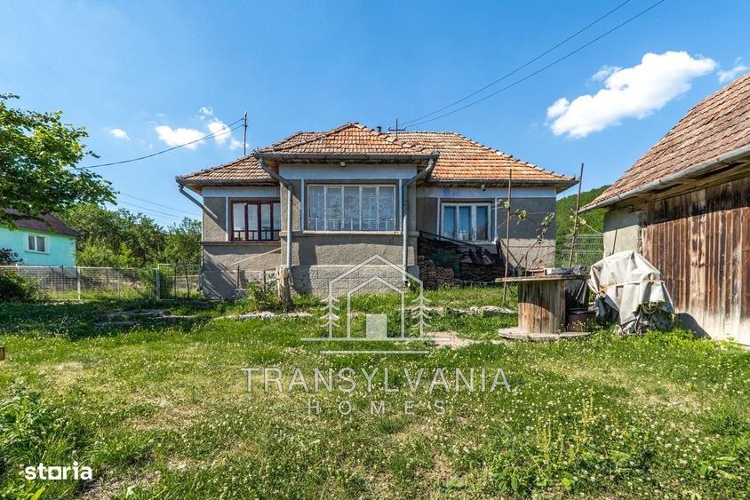 Casă cu 2 camere cu Teren 3463 Mp în Vale