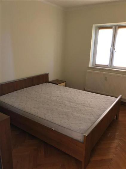 Apartament cu 3 camere decomandat, mobilat în Fabric
