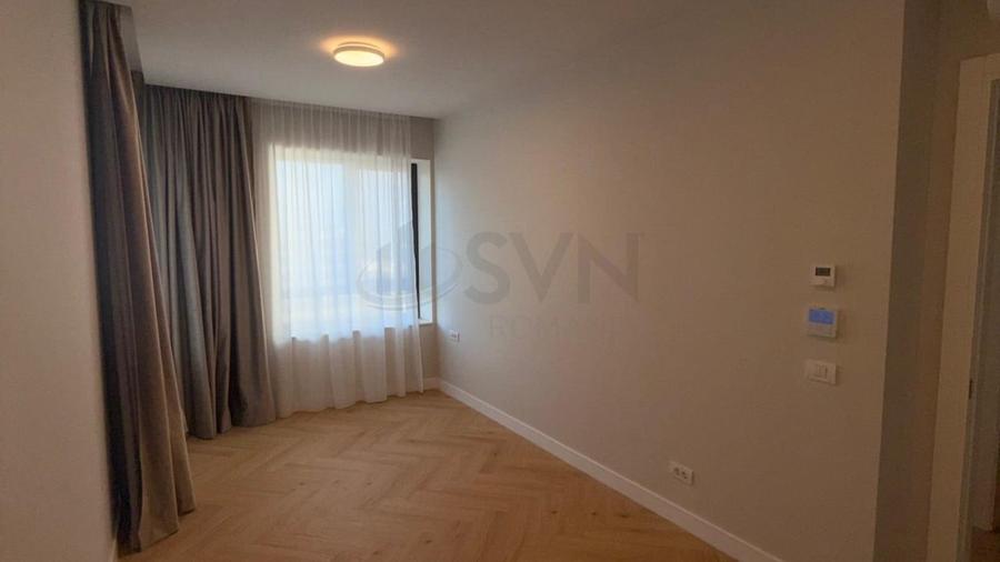 Apartament cu 4 camere semidecomandat, mobilat în Pipera
