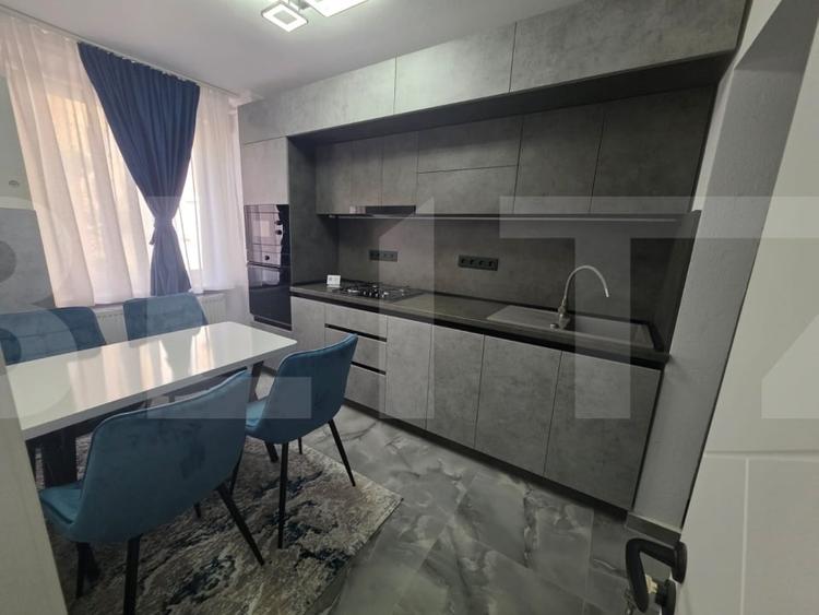 Apartament cu 2 camere decomandat, mobilat în Simeria
