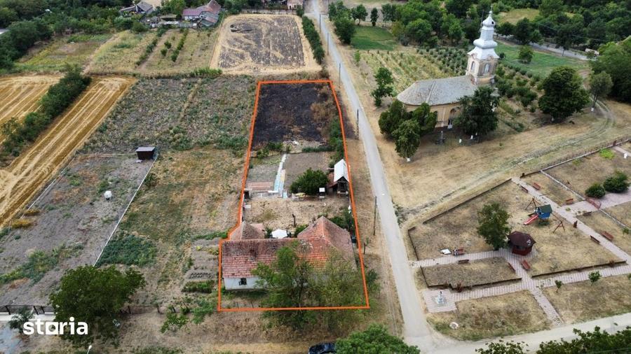 Casă cu 4 camere cu Teren 2208 Mp în Voiteg