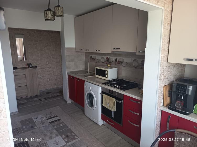 Apartament cu 2 camere decomandat în Triaj