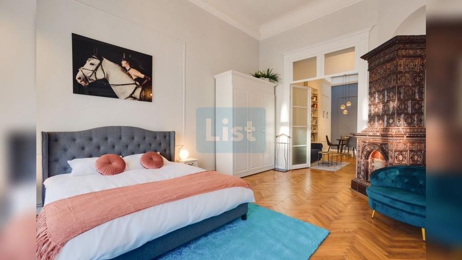 Apartament cu 4 camere semidecomandat, mobilat în Ultracentral