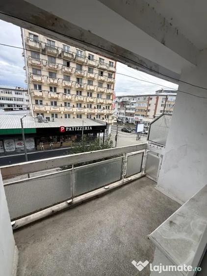 Apartament cu 3 camere decomandat în Ultracentral