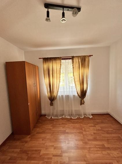 Apartament cu 2 camere decomandat în Hodoșa