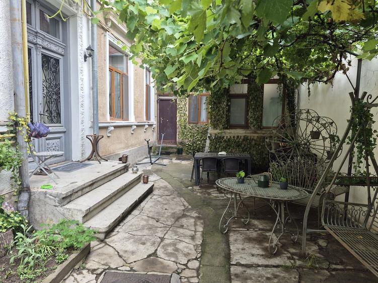 Casă cu 4 camere în Armeneasca
