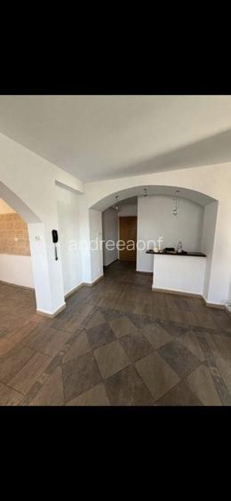 Vand apartament spacious 3 camere - 75 Mp