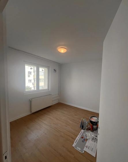 Apartament cu 3 camere decomandat în Dristor