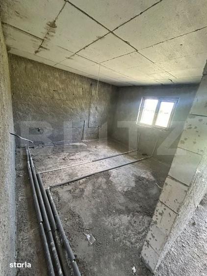 Casă cu 4 camere cu Teren 300 Mp în Comișani