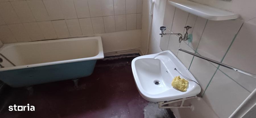 Casă cu 2 camere cu Teren 333 Mp în Mărăști
