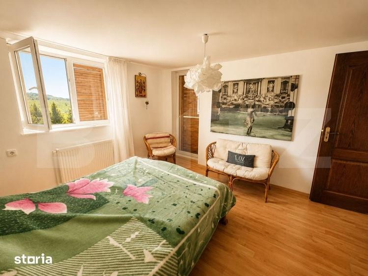 Casă cu 7 camere cu Teren 2717 Mp în Băișoara