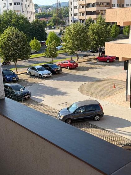 Garsonieră decomandată în Dângești