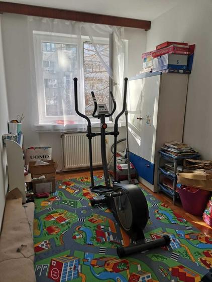 Apartament cu 4 camere decomandat în Săsar