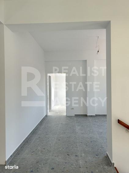 Casă cu 5 camere cu Teren 500 Mp în Balotești